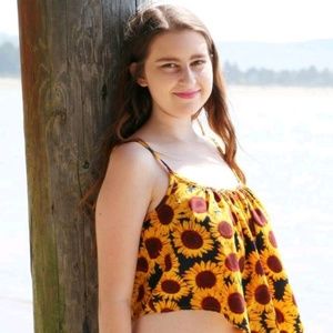 Meet your Posher, Becky